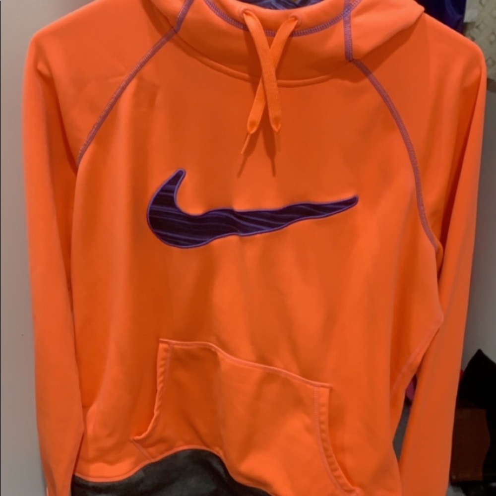 Women’s nike hoodie